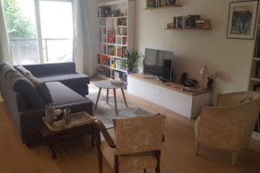 Appartement calme avec terrasse à 10 min de Paris